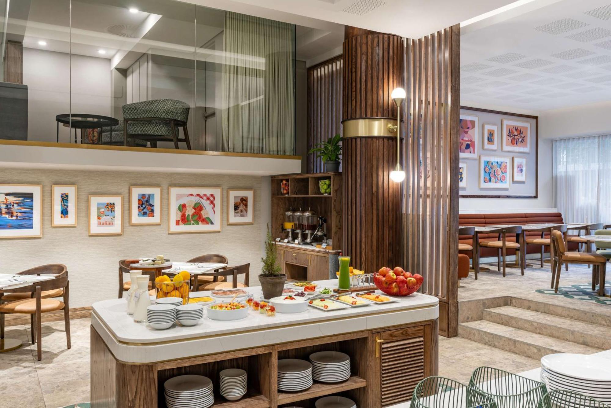 Hotel Radisson Foreshore 4*