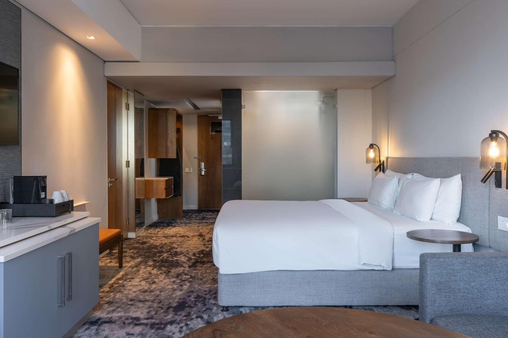 Radisson Foreshore Hotel