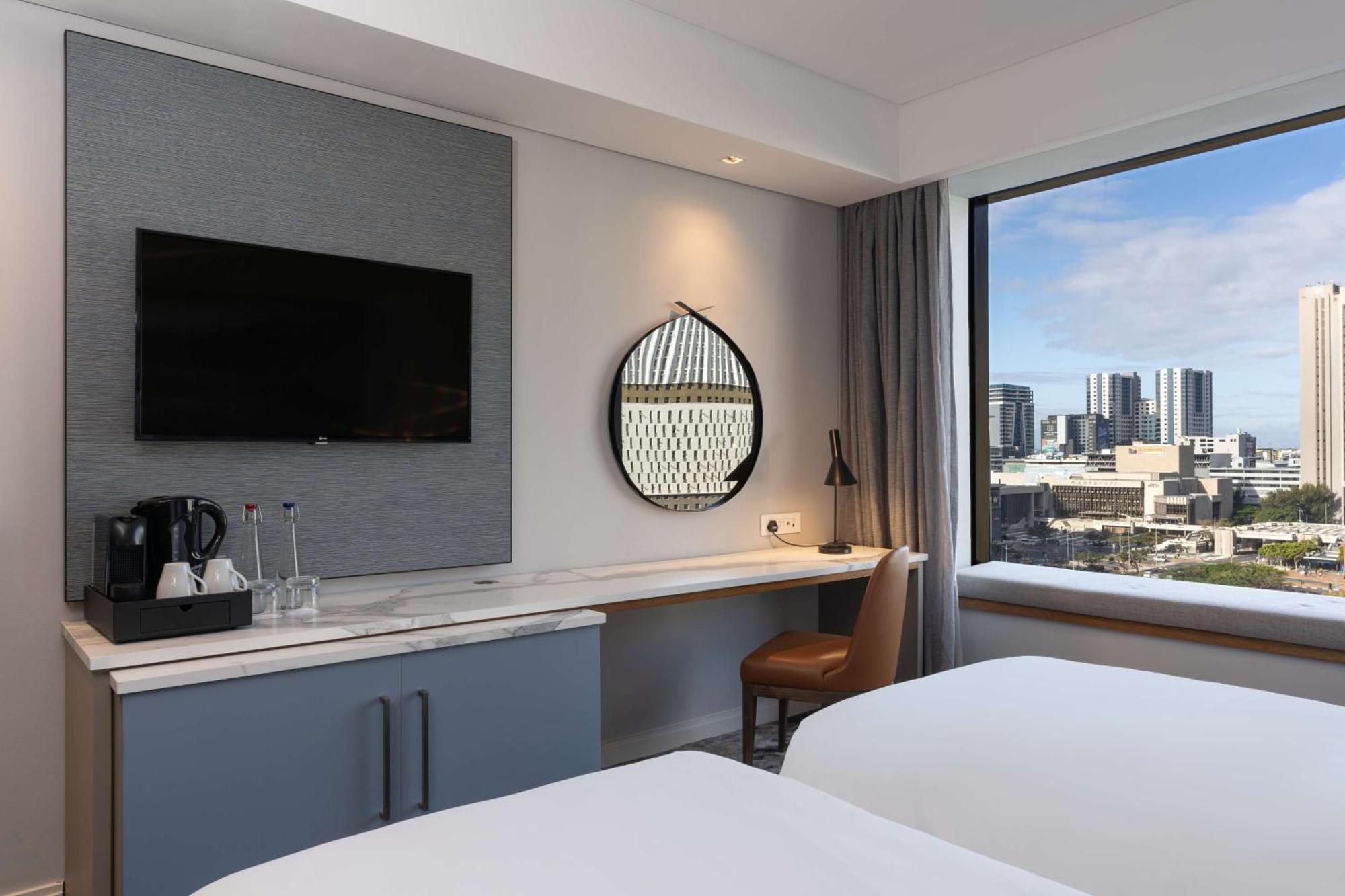 Radisson Foreshore Hotel