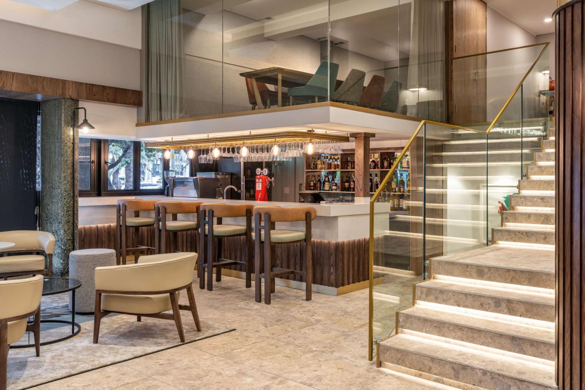 Radisson Foreshore
