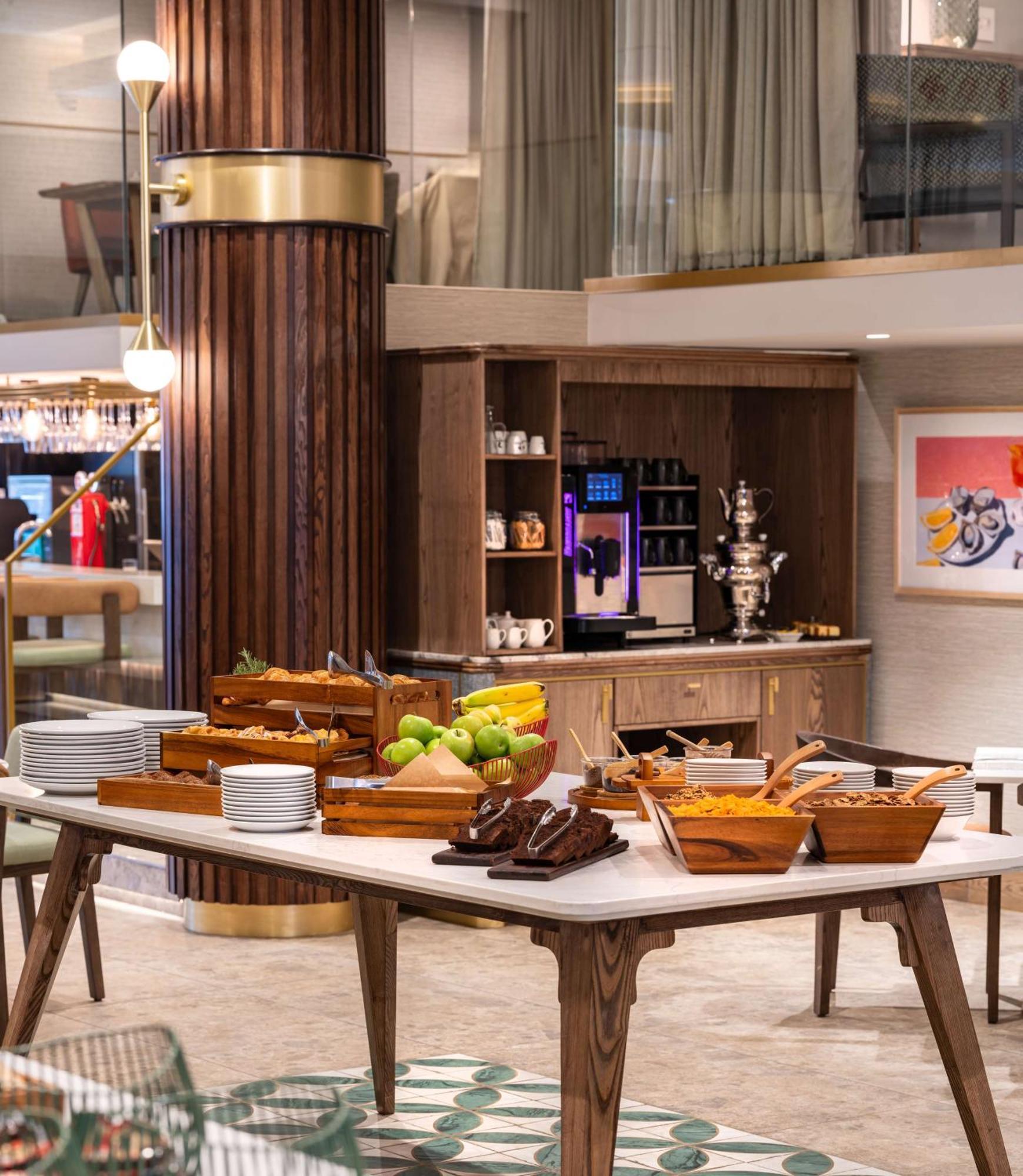 Hotel Radisson Foreshore 4*