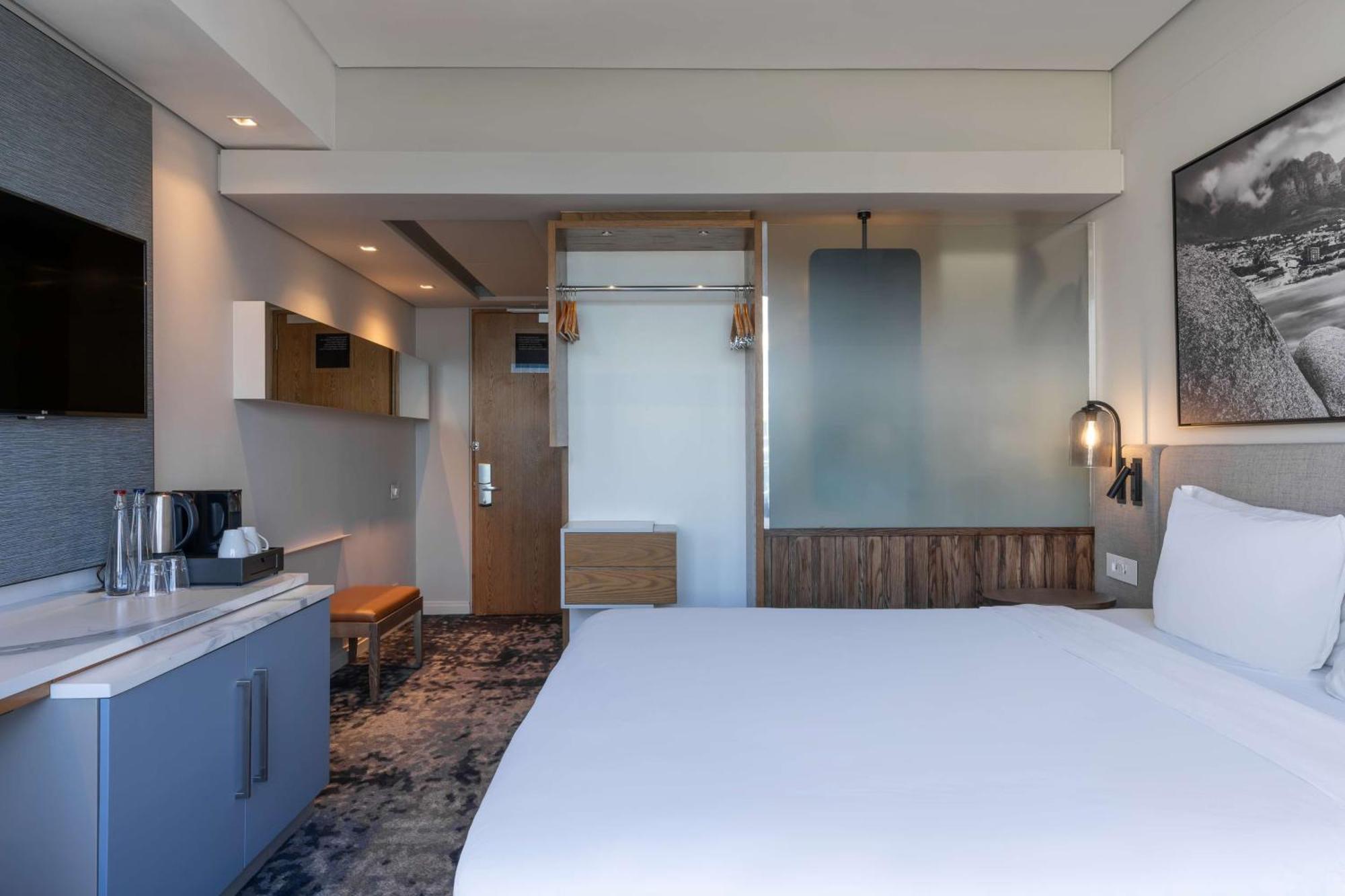 Radisson Foreshore Cape Town